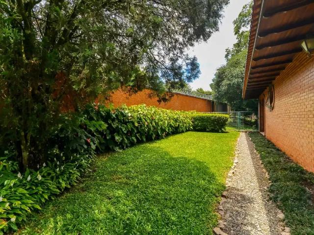 Casa / Sobrado para Venda em Curitiba/PR Santa Felicidade 4 Quartos