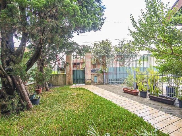 Casa / Sobrado para Venda em Curitiba/PR Santa Felicidade 4 Quartos
