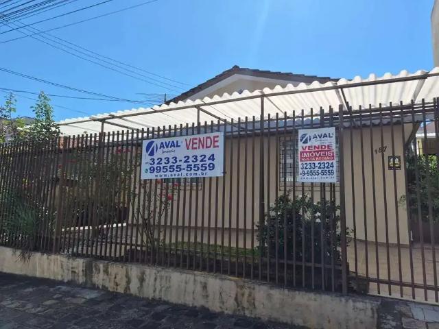 Casa / Sobrado para Venda em Curitiba/PR Santa Quitéria 3 Quartos