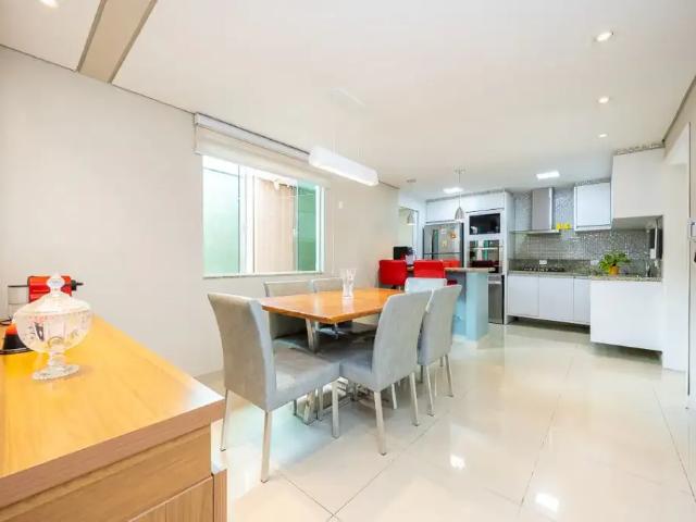 Casa / Sobrado para Venda em Curitiba/PR Santa Quitéria 3 Quartos