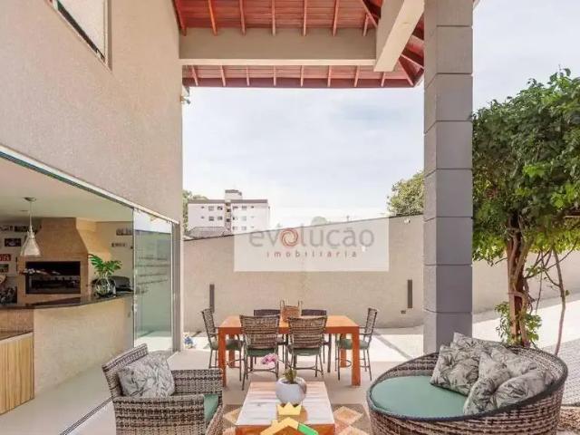 Casa / Sobrado para Venda em Curitiba/PR Santa Quitéria 3 Quartos