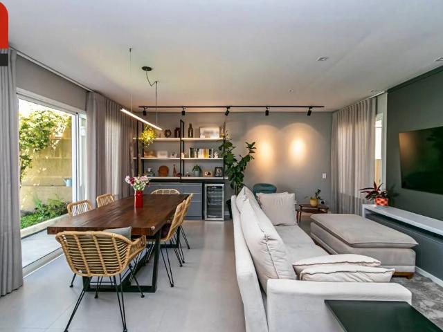 Casa / Sobrado para Venda em Curitiba/PR Santa Quitéria 5 Quartos