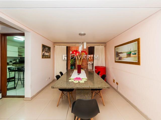 Casa / Sobrado para Venda em Curitiba/PR Santo Inácio 4 Quartos