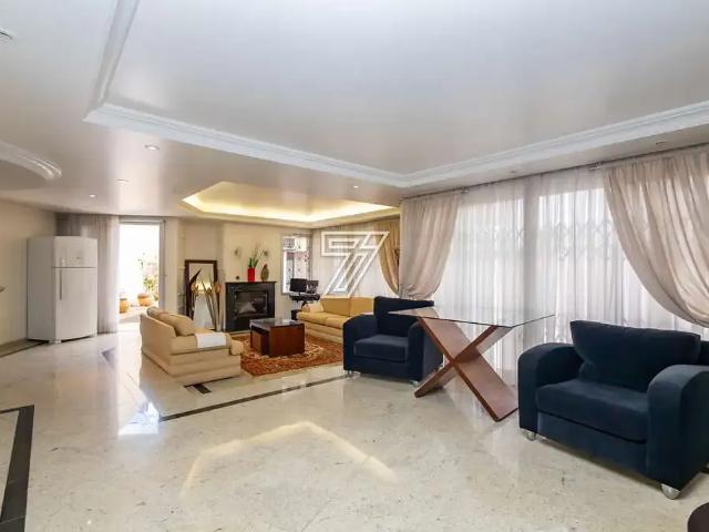 Casa / Sobrado para Venda em Curitiba/PR Santo Inácio 4 Quartos