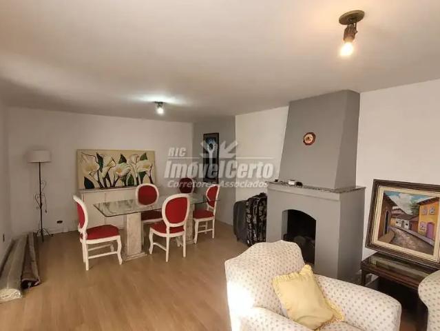Casa / Sobrado para Venda em Curitiba/PR Seminário 4 Quartos