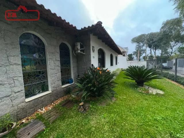 Casa / Sobrado para Venda em Curitiba/PR Seminário 4 Quartos