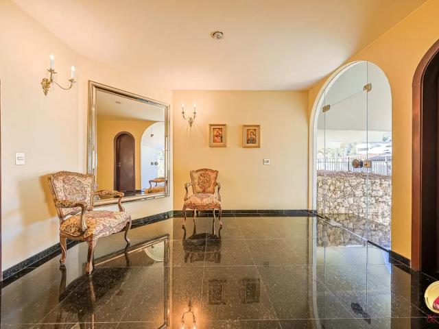 Casa / Sobrado para Venda em Curitiba/PR Seminário 4 Quartos