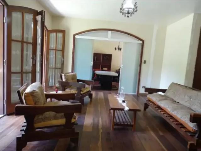 Casa / Sobrado para Venda em Curitiba/PR Seminário 4 Quartos