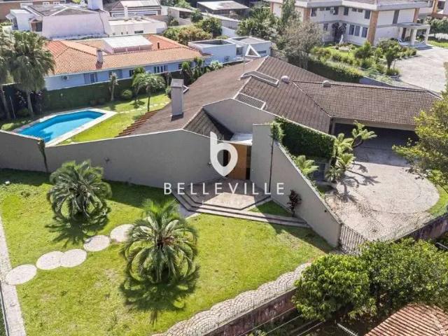 Casa / Sobrado para Venda em Curitiba/PR Seminário 5 Quartos
