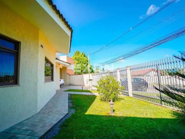 Casa / Sobrado para Venda em Curitiba/PR Seminário 5 Quartos