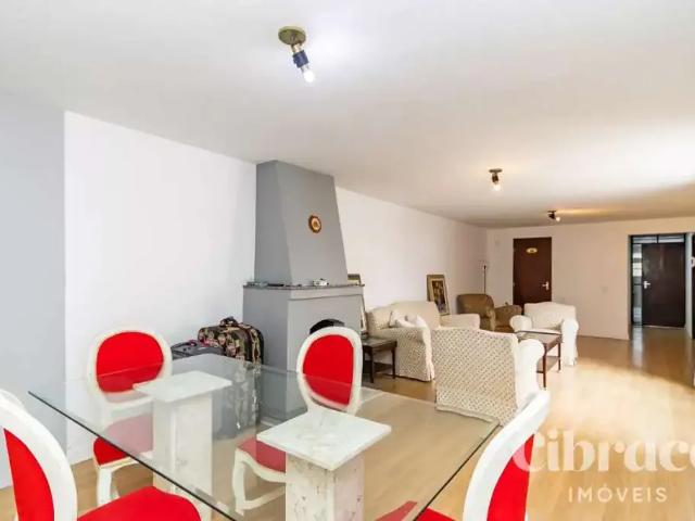 Casa / Sobrado para Venda em Curitiba/PR Seminário 5 Quartos
