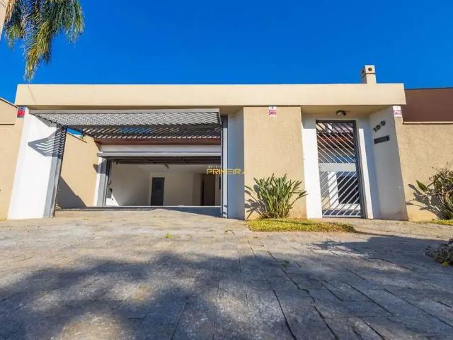Casa / Sobrado para Venda em Curitiba/PR Seminário 6 Quartos