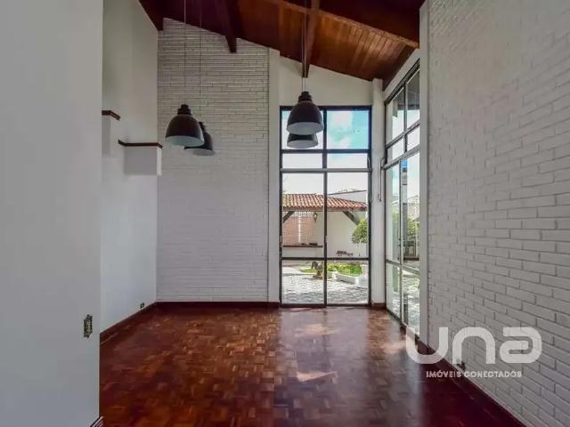 Casa / Sobrado para Venda em Curitiba/PR Seminário 3 Quartos