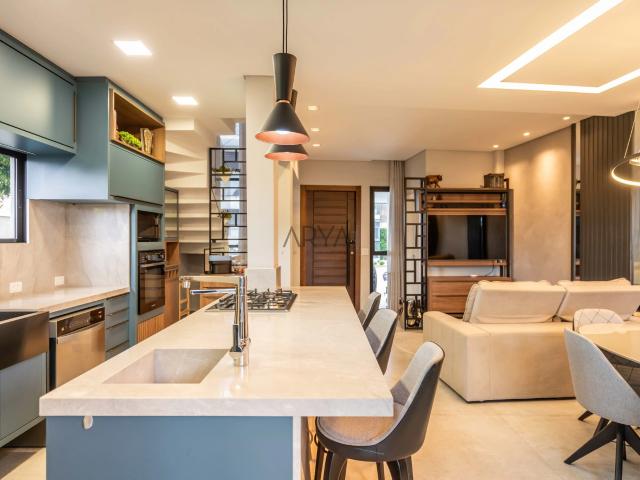 Casa / Sobrado para Venda em Curitiba/PR Seminário 3 Quartos