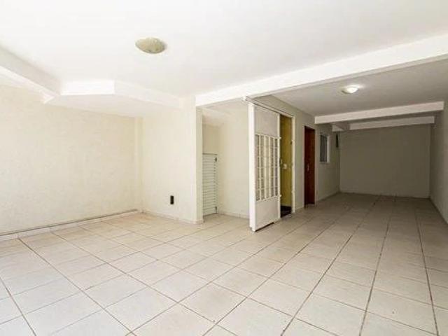 Casa / Sobrado para Venda em Curitiba/PR Seminário 3 Quartos