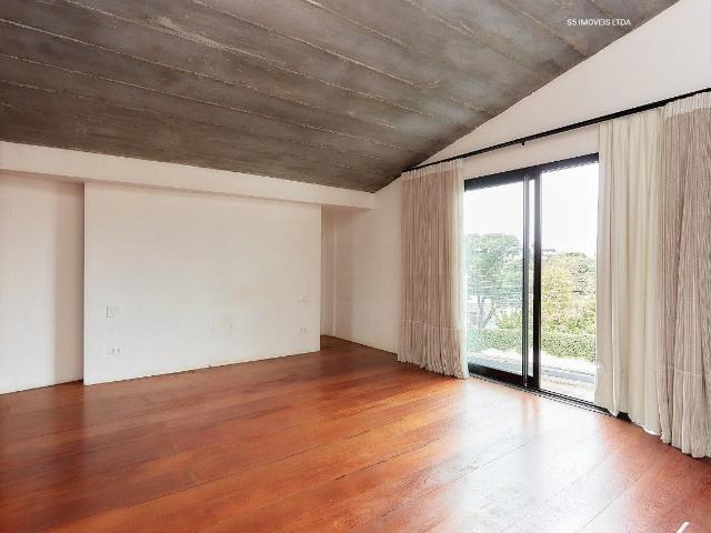 Casa / Sobrado para Venda em Curitiba/PR Seminário 3 Quartos