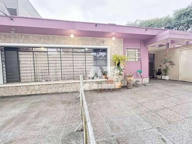 Casa / Sobrado para Venda em Curitiba/PR Seminário 3 Quartos