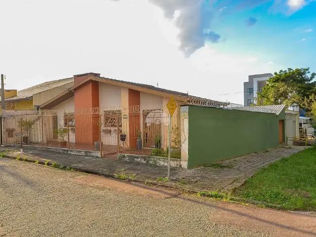 Casa / Sobrado para Venda em Curitiba/PR Tarumã 2 Quartos