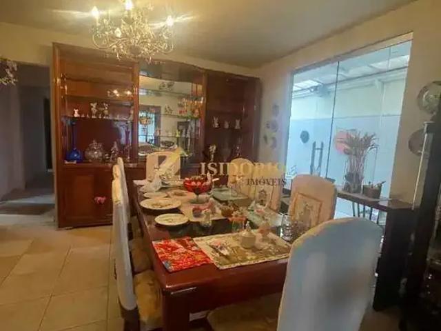 Casa / Sobrado para Venda em Curitiba/PR Tarumã 4 Quartos
