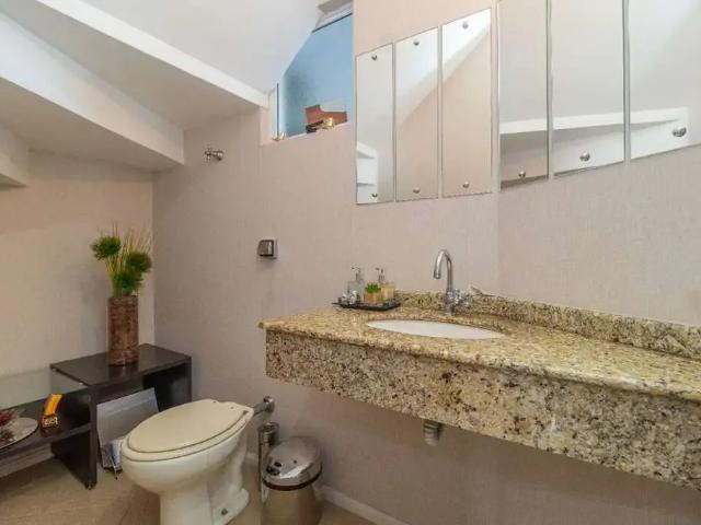 Casa / Sobrado para Venda em Curitiba/PR Tarumã 4 Quartos