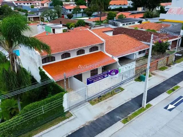 Casa / Sobrado para Venda em Curitiba/PR Tarumã 5 Quartos