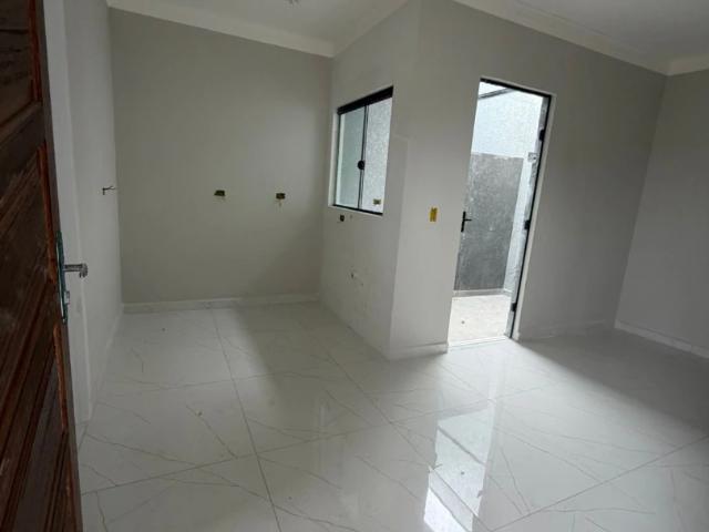 Casa / Sobrado para Venda em Curitiba/PR Tatuquara 2 Quartos