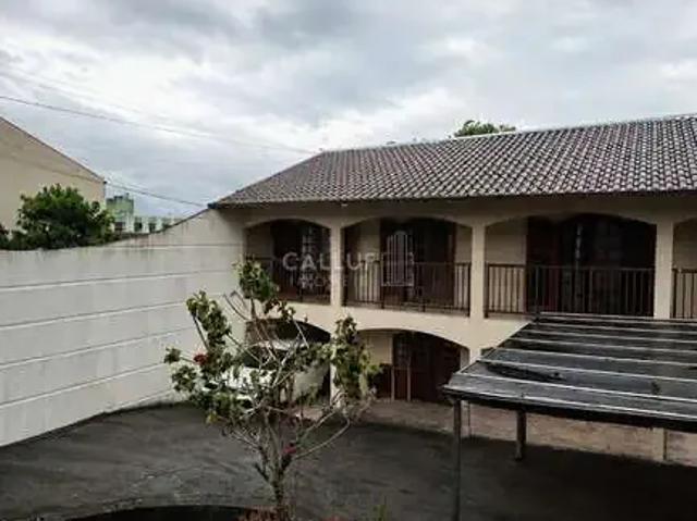 Casa / Sobrado para Venda em Curitiba/PR Tingui 6 Quartos