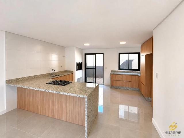 Casa / Sobrado para Venda em Curitiba/PR Tingui 6 Quartos