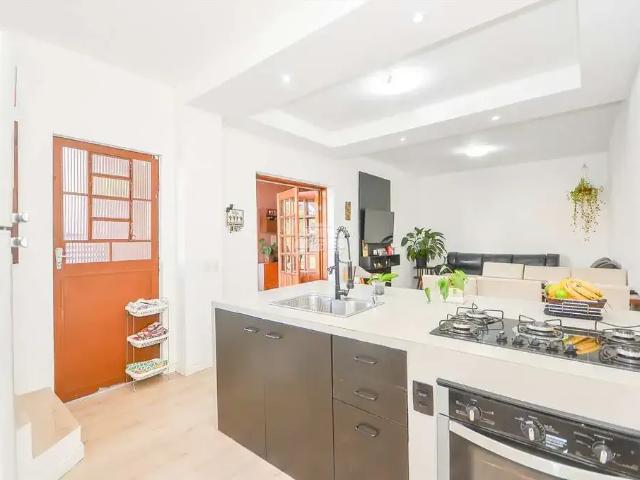 Casa / Sobrado para Venda em Curitiba/PR Tingui 3 Quartos