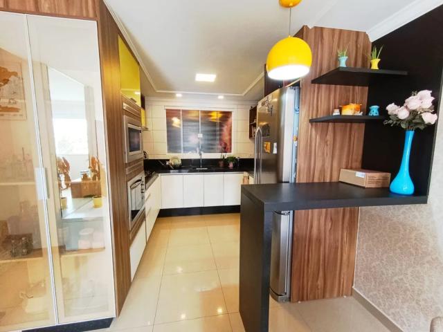 Casa / Sobrado para Venda em Curitiba/PR Uberaba 3 Quartos