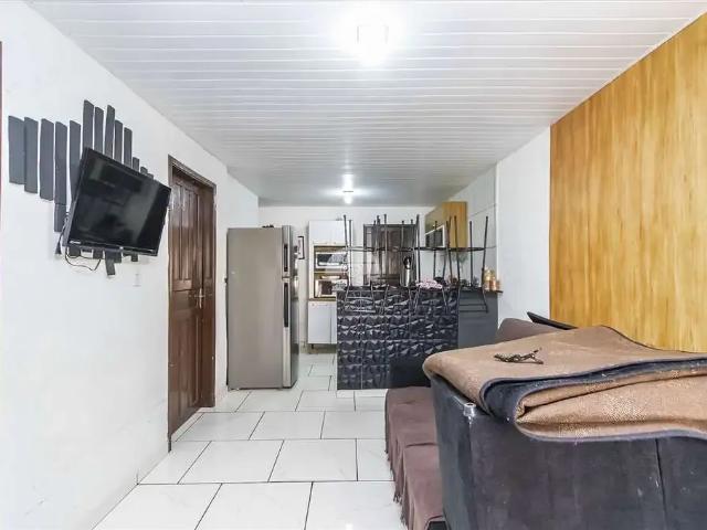 Casa / Sobrado para Venda em Curitiba/PR Xaxim 2 Quartos