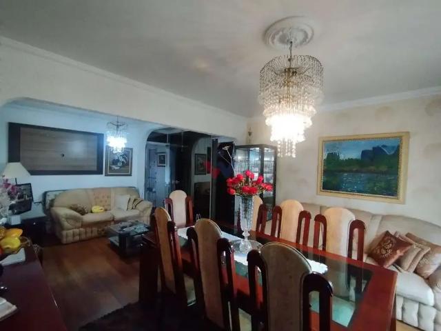 Casa / Sobrado para Venda em Curitiba/PR Xaxim 2 Quartos