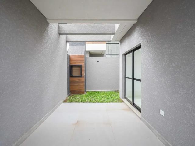 Casa / Sobrado para Venda em Curitiba/PR Xaxim 3 Quartos