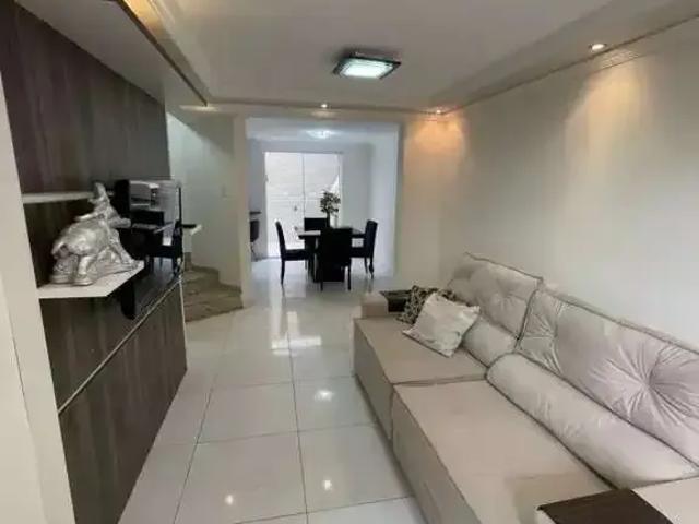 Casa / Sobrado para Venda em Curitiba/PR Xaxim 3 Quartos
