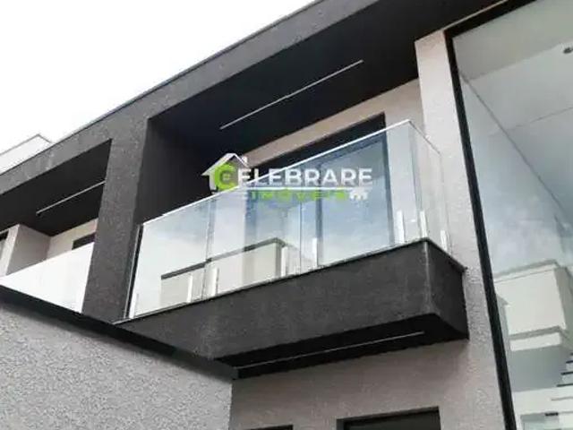 Casa / Sobrado para Venda em Curitiba/PR Xaxim 3 Quartos