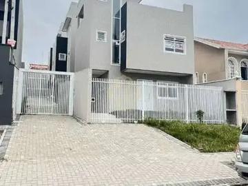 Casa à venda em Rua Angelo Scaramusa - Terraço