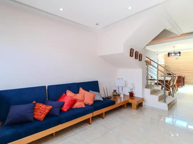 Casa / Sobrado para Venda em Curitiba/PR Xaxim 3 Quartos