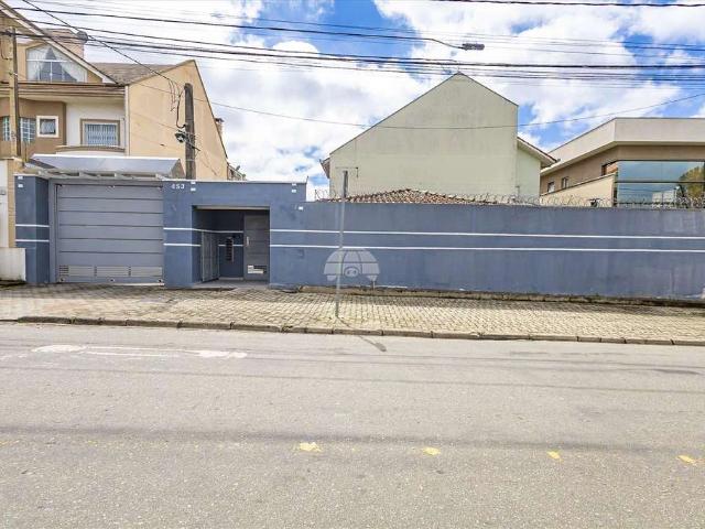 Casa / Sobrado para Venda em Curitiba/PR Xaxim 3 Quartos