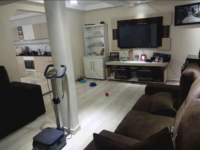 Casa / Sobrado para Venda em Curitiba/PR Xaxim 3 Quartos