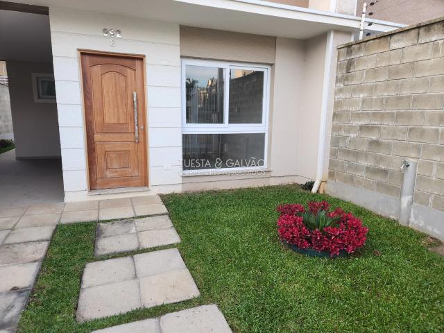 Casa / Sobrado para Venda em Curitiba/PR Xaxim 3 Quartos