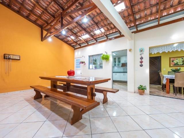 Casa / Sobrado para Venda em Curitiba/PR Xaxim 3 Quartos