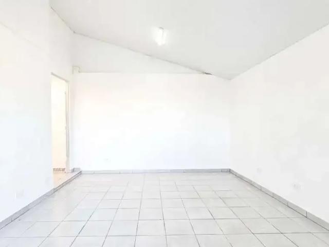Casa / Sobrado para Venda em Curitiba/PR Xaxim 3 Quartos