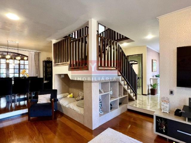 Casa / Sobrado para Venda em Curitiba/PR Xaxim 4 Quartos