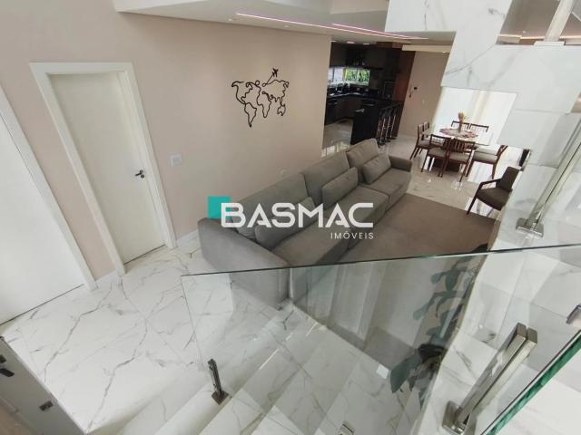 Casa / Sobrado para Venda em Curitiba/PR Xaxim 5 Quartos
