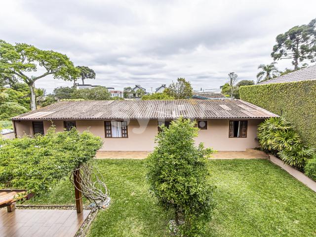 Casa / Sobrado para Venda em Curitiba/PR Xaxim 6 Quartos
