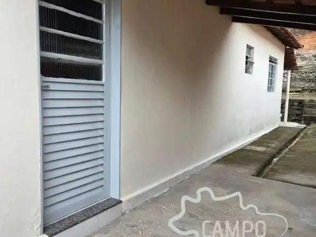 Casa / Sobrado para Venda em Delfim Moreira/MG Centro 3 Quartos