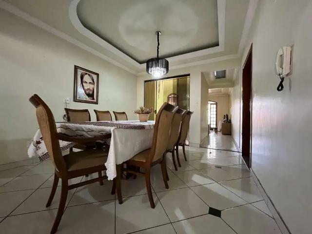Casa / Sobrado para Venda em Divinópolis/MG Manoel Valinhas 3 Quartos