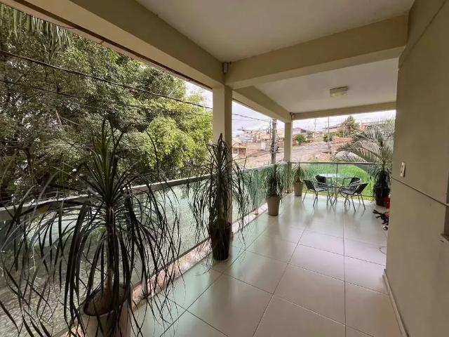 Casa / Sobrado para Venda em Divinópolis/MG Nossa Senhora das Graças 5 Quartos
