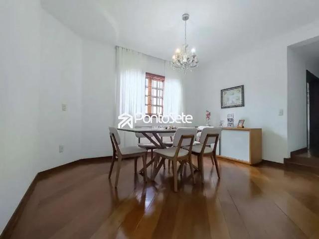 Casa / Sobrado para Venda em Divinópolis/MG Alvorada 3 Quartos