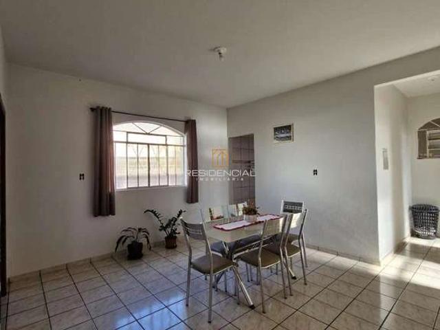 Casa / Sobrado para Venda em Divinópolis/MG Bom Pastor 3 Quartos